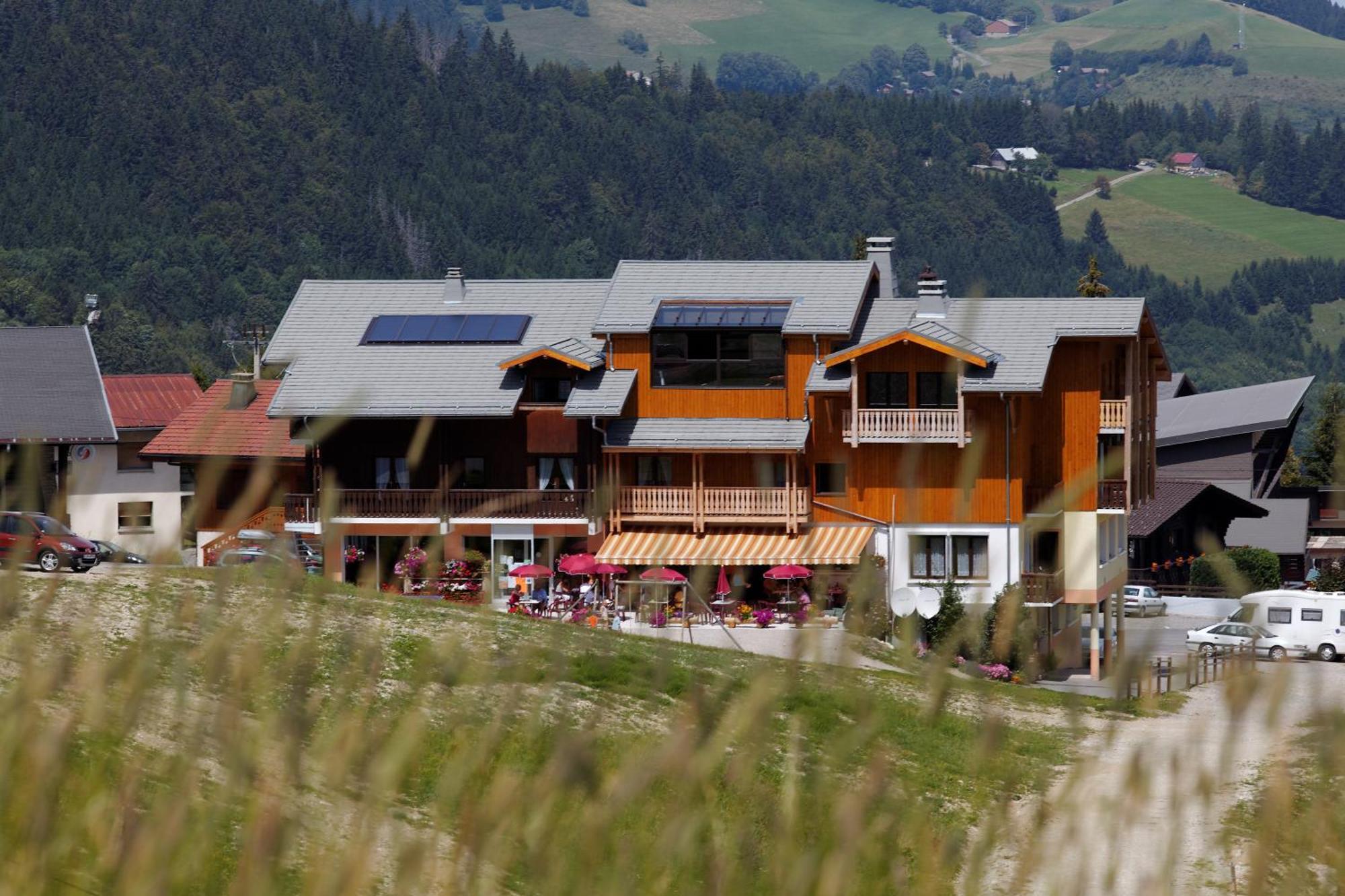 Hotel Les Skieurs Bellevaux Exteriér fotografie